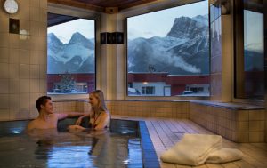 Canmore Ski Lodge Hot Tub