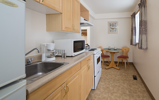 Hotel Room with Kitchen at the Rocky Mountain Ski Lodge in Canmore