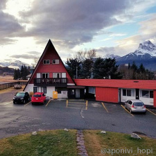 Rocky Mountain Ski Lodge