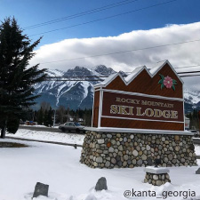 Rocky Mountain Ski Lodge