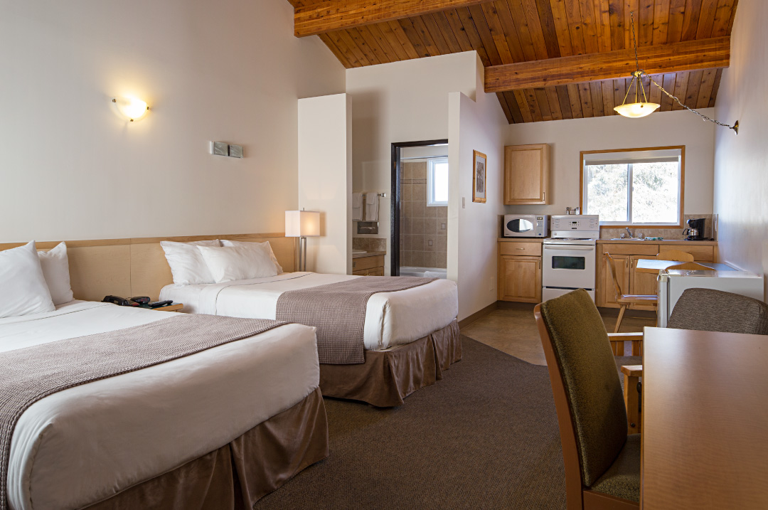 Standard Hotel Room Kitchen - Rocky Mountain Ski Lodge